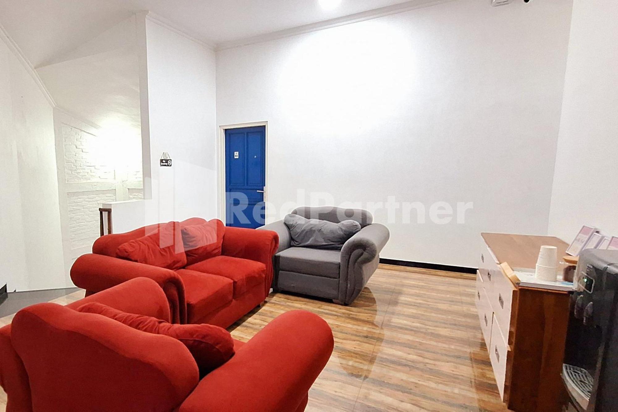 House N Coffee 55 Temanggung Redpartner Hotell Eksteriør bilde