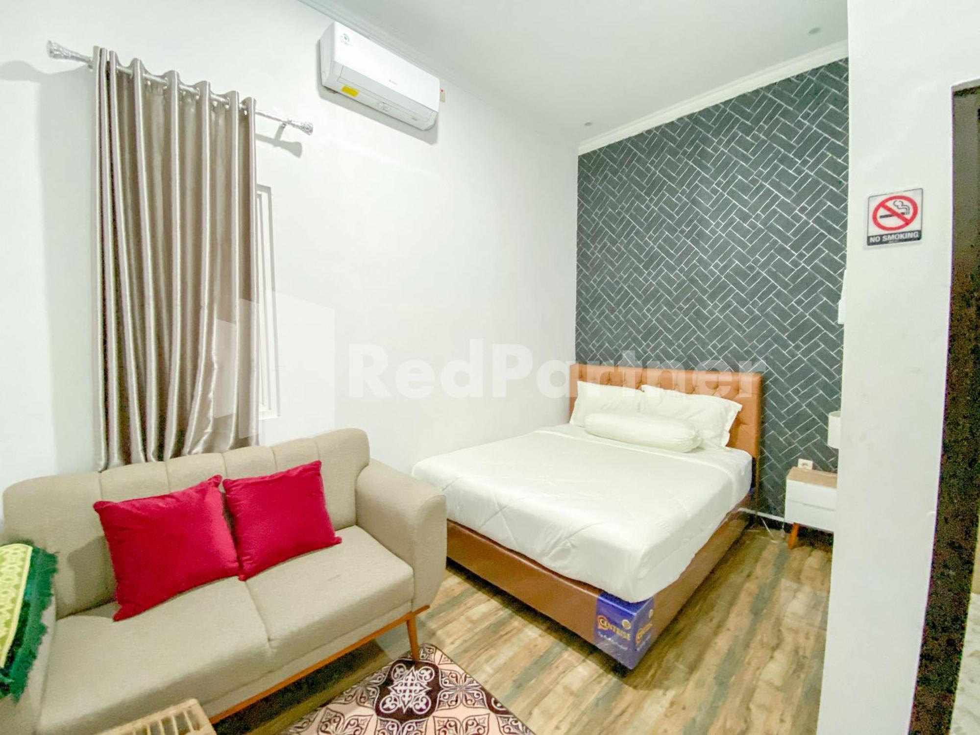 House N Coffee 55 Temanggung Redpartner Hotell Eksteriør bilde